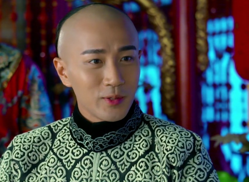 康熙|她是鳌拜的义女，康熙的第二任皇后，一生位尊而不受宠