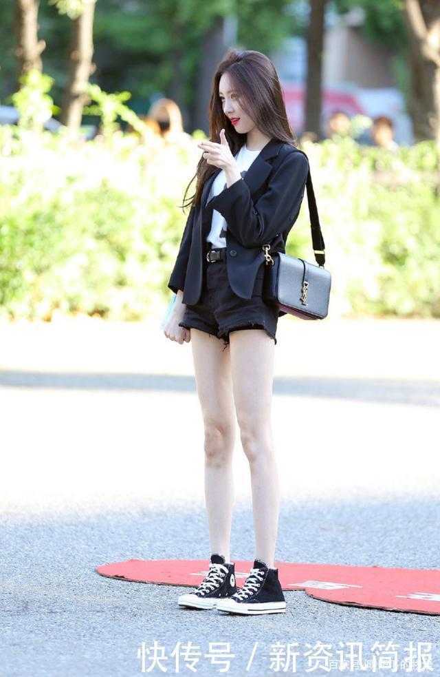 短裤这样穿搭，又帅又靓丽，让你轻松展现出时尚个性的美