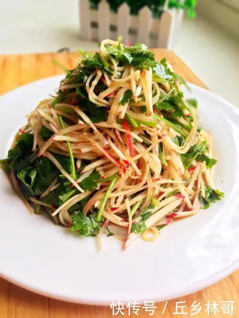 冬天要多吃萝卜,教你一个百吃不厌的做法,口感爽脆,开胃又下饭