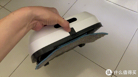 轻松家居清洁 篇四：究竟谁擦地擦的更干净？iRobot擦地机器人m6体验惊魂记