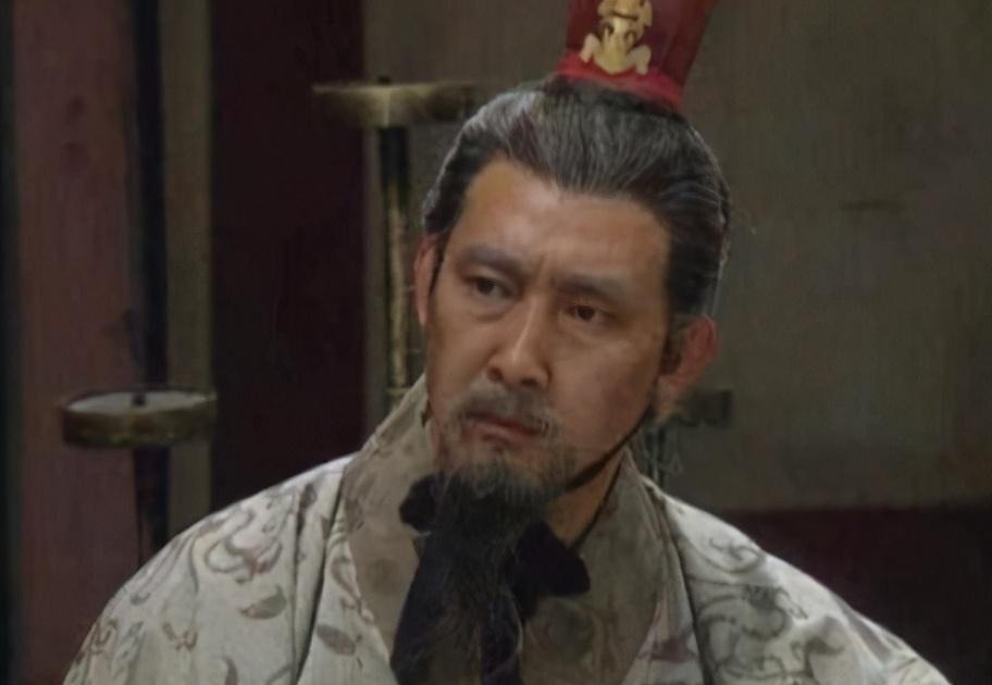 黄皓没|诸葛亮为何不敢处死宦官黄皓,刘备临终遗言便是答案