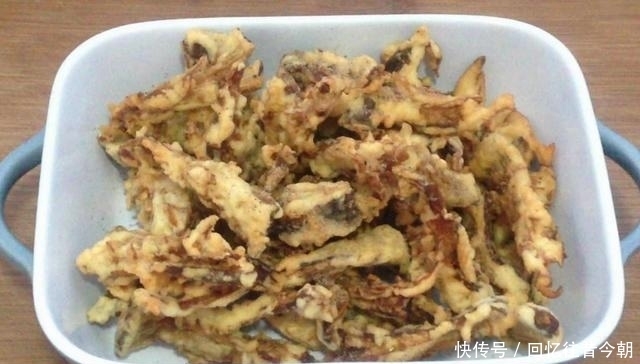 简直|平菇最好吃的做法,外酥里又嫩简直比小酥肉还好吃,第一步是关键