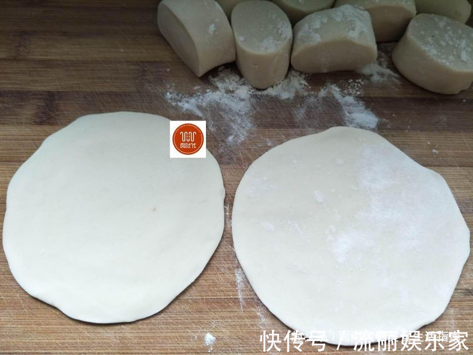 外酥|做韭菜盒子,教你一招,外酥内鲜,好吃不腻,简单又美味!