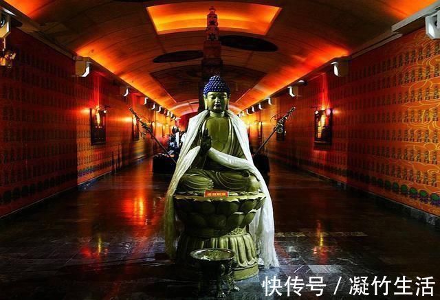 寺庙|中国最豪气的千年寺庙，花50亿打造，地宫大量珍藏品皆是无价之宝