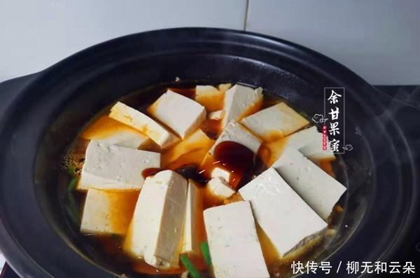 天冷,这道砂锅菜吃不腻,有荤有素,做法也简单,10分钟可搞定