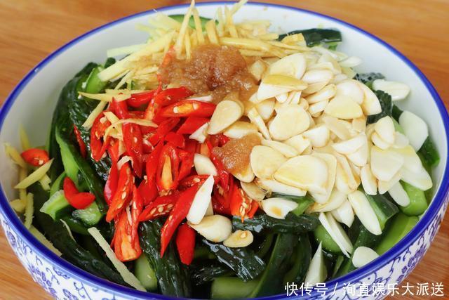  夏日|夏日必备下饭菜腌黄瓜，爽脆开胃比吃肉都过瘾，一次三斤不够吃