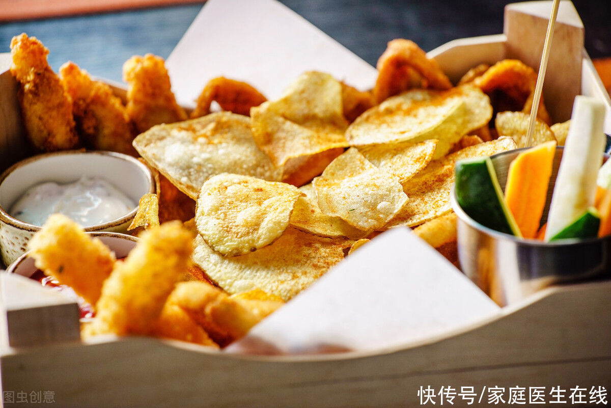 中老年人做菜少放盐就可以减少盐分摄入?其实这4类食物隐藏着很多盐分,同样要少吃