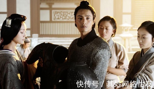 女鬼图&清朝画师画了幅女鬼图,放大后看她在干啥?网友称不敢细看