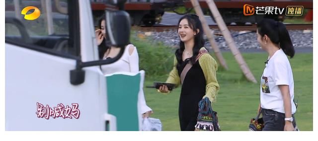 黃曉明|《中餐廳》趙麗穎重磅回歸，與黃曉明互動不見生疏，或成收視救星