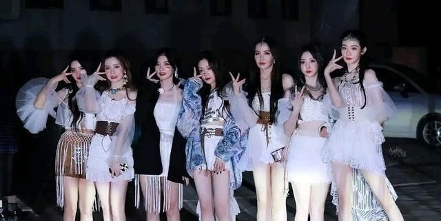 火箭少女、the9女團(tuán)、硬糖少女熱搜數(shù)量對(duì)比,硬糖少女糊的徹底