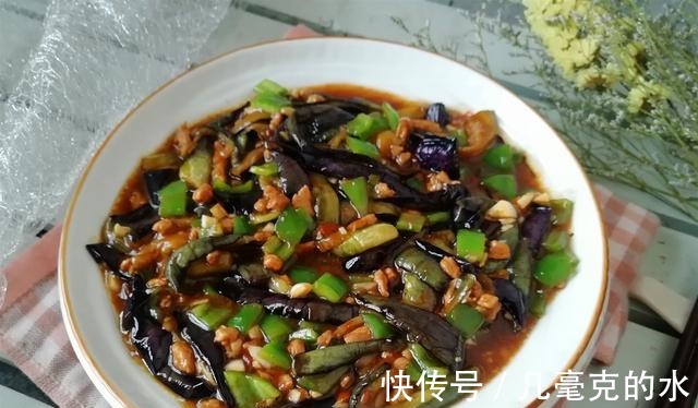 肉沫|“肉沫茄子”最地道的做法，茄子别过油直接炒，不油腻也不发黑！