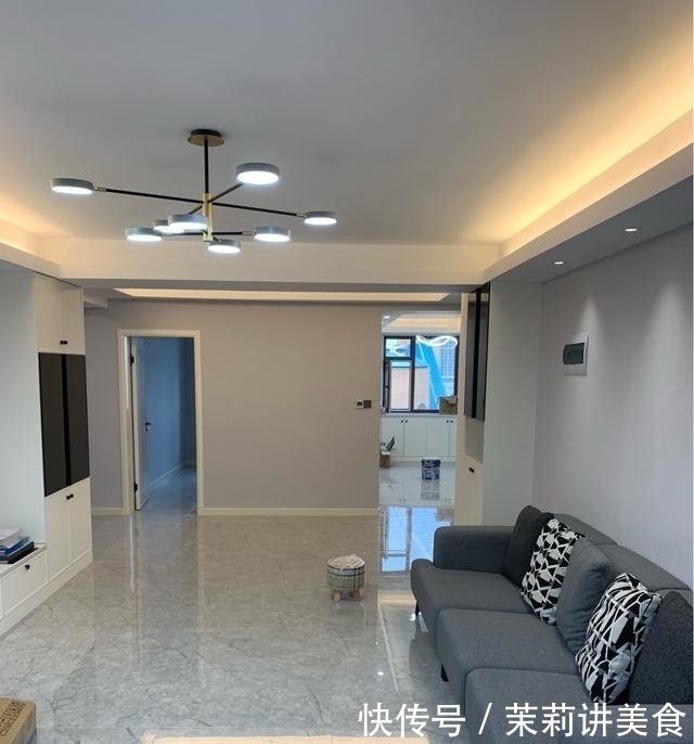 定制|新房装修完工,就差部分软装装饰,入户就被迷住了,宽敞又舒适