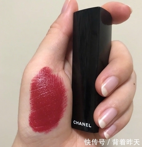 小姐姐 大牌口红哪家强?阿玛尼大火,香奈儿高端,迪奥完美,你有哪只