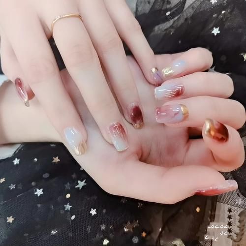 指甲油怎么涂好看？简单的几个小技巧，希望可以帮到你