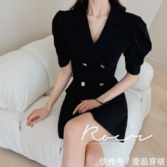 时尚|女神孙允珠高清时尚搭配:黑岩钻石双排扣灯笼玫瑰衬裙