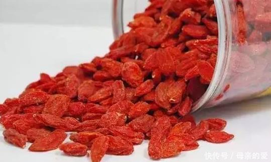 安神助眠|你知道枸杞的最佳吃法吗欺骗了国人多年的吃法,难怪一直没效果