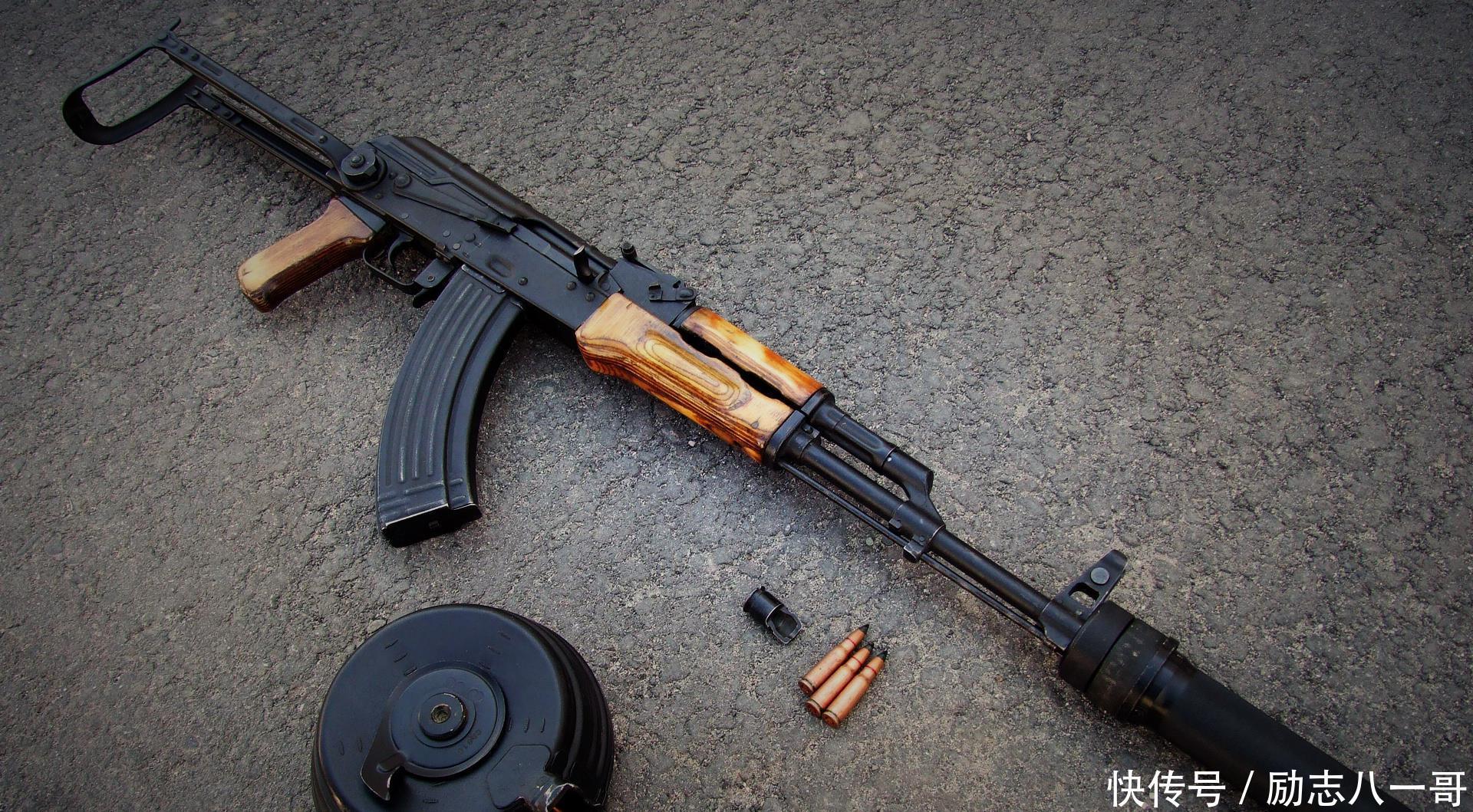 弹容量|游戏中的弹匣为啥都是30发快速扩容在现实中又真的存在吗!