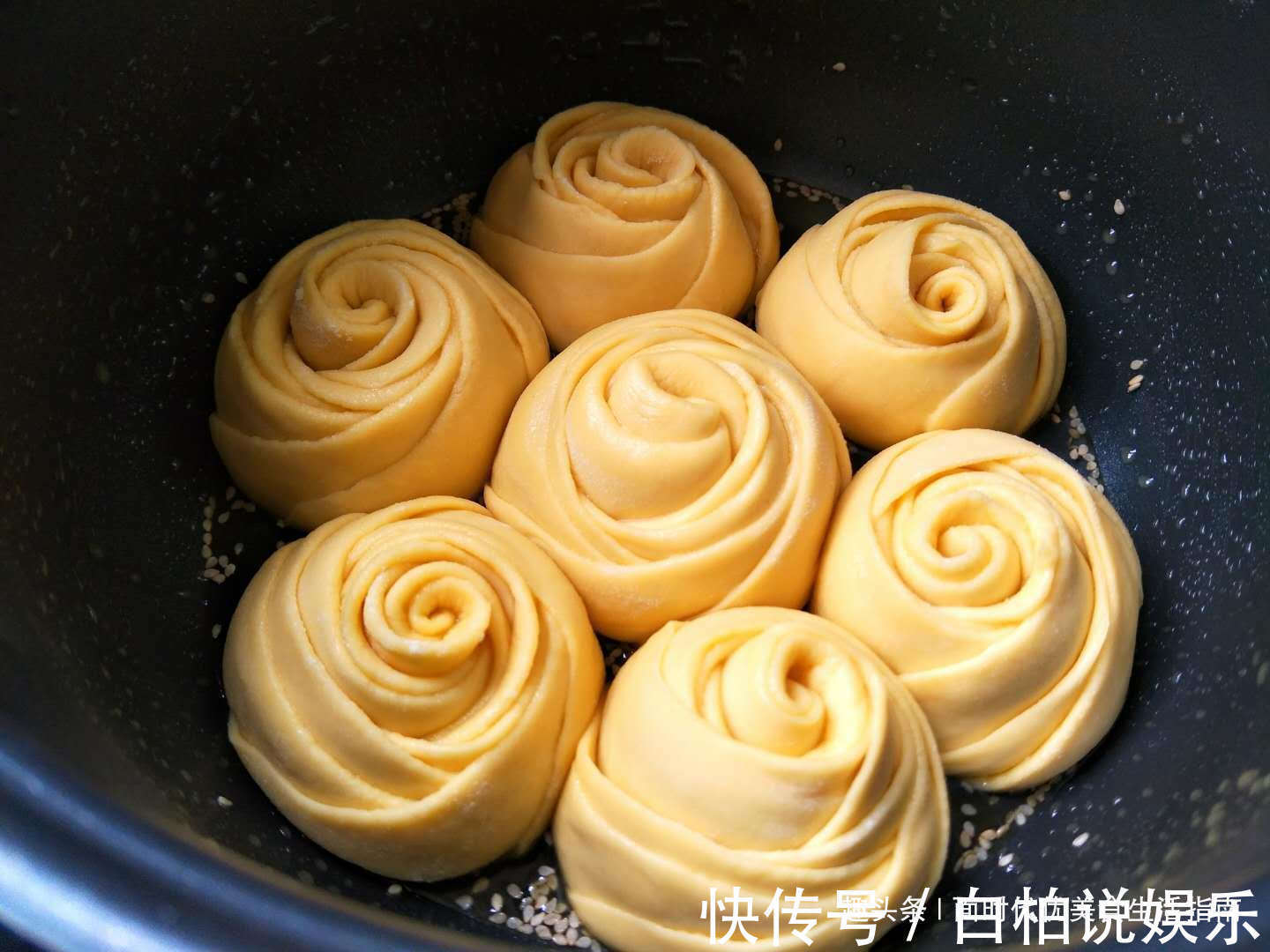 小面姨|玉米面独特做法，开水一烫，不蒸不烙，松软又酥脆，比面包还好吃