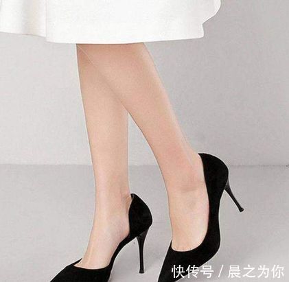 小系带 尖头高跟鞋越看越有味道,轻松穿出时髦气质
