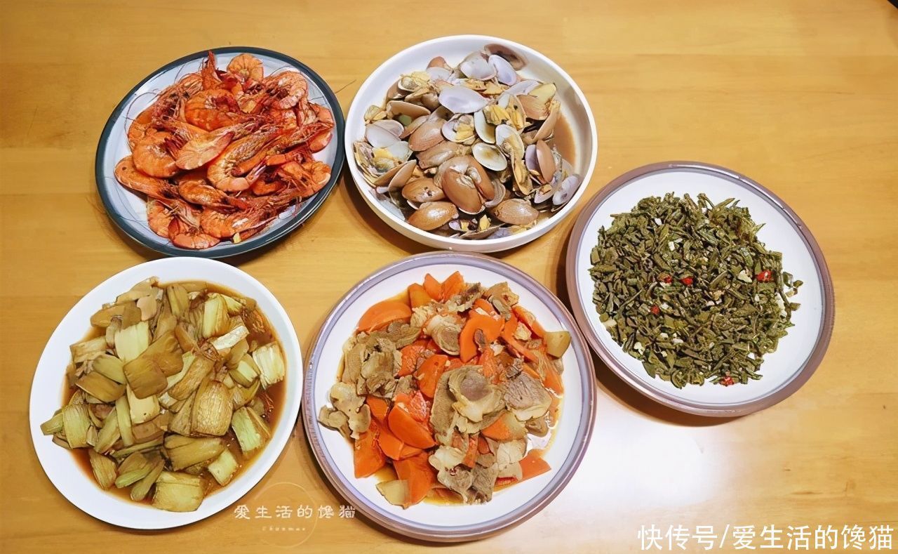 上班族妈妈给家人做的晚餐,顿顿不将就,营养搭配,从不点外卖