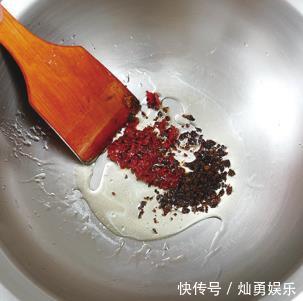 好吃|排骨这种做法,不炒、不蒸也不煲汤,软嫩入味,比红烧的还好吃