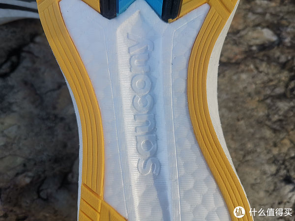 三兄弟|享受“风驰电掣”的感觉——Saucony Endorphin Pro 啡鹏2 碳板跑鞋测评