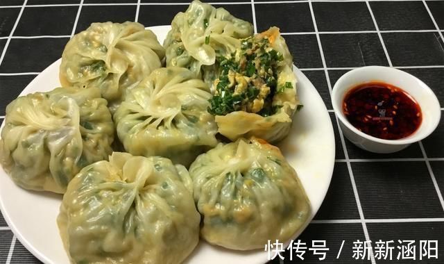 韭菜包子|韭菜包子馅不发黑有窍门,教你一招,做出来皮薄大馅好吃还好看