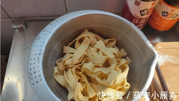 豆腐皮|儿子身高1米7，就因为常吃“它”，十几年吃不腻，个子还在长