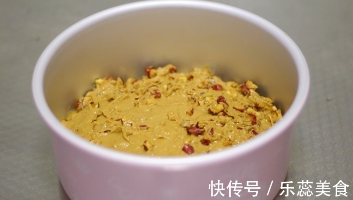模具|面粉只会做包子馒头?不如做成发糕,一拌一蒸,又松软又香甜