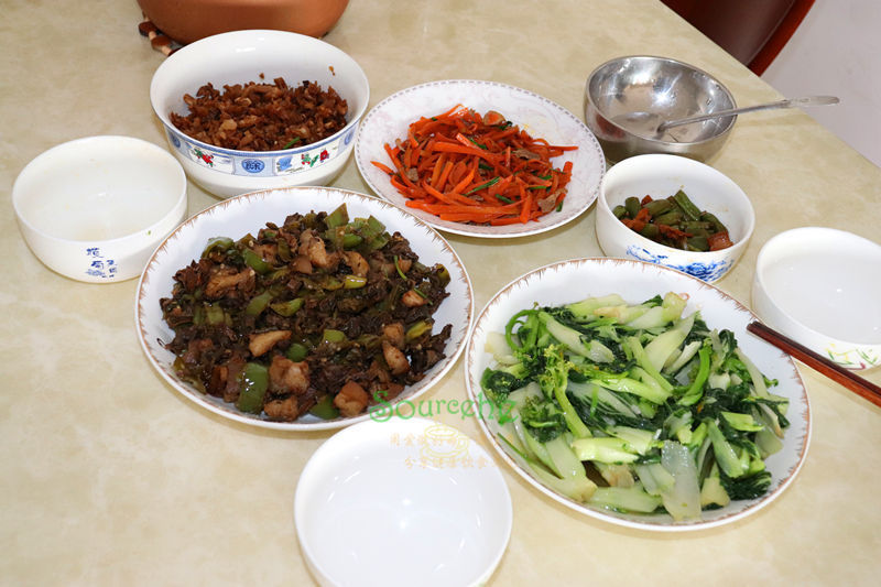 一家四口的晚餐,四菜一汤不足30元,有荤有素,简单美味!