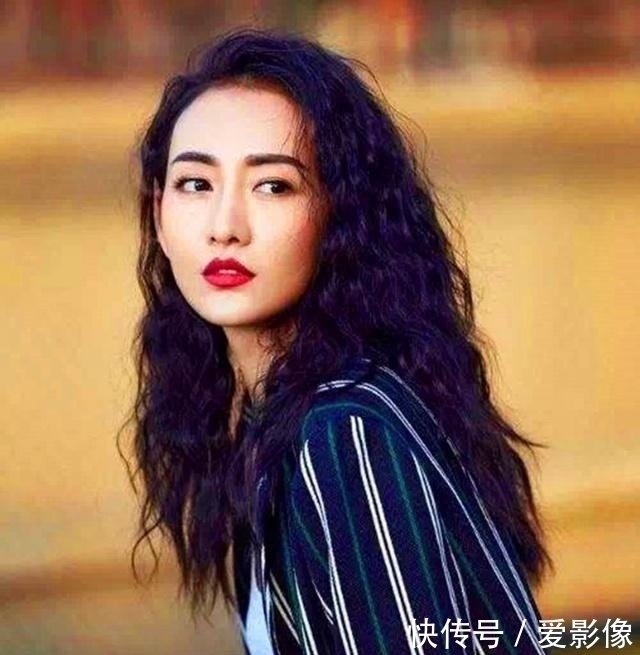 最流行|这几种发型才是今年最流行,素颜也是美女,变精致小脸女生