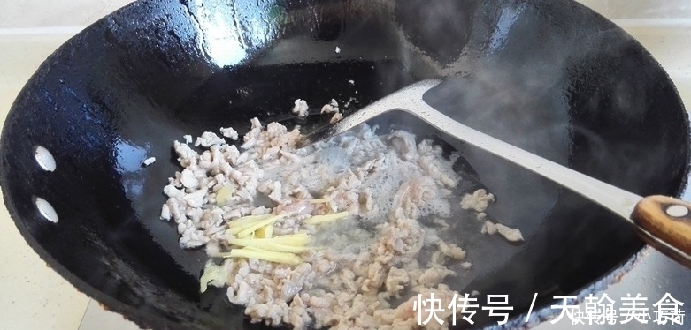 日本人称它为“长寿菜”,每周至少吃3次,我国产量大却无人问津