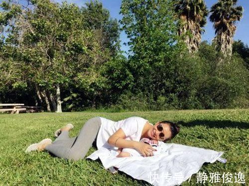 空气浴|揪心!出生40天的女婴在草坪晒太阳,被一旁玩耍的小孩踩伤头部