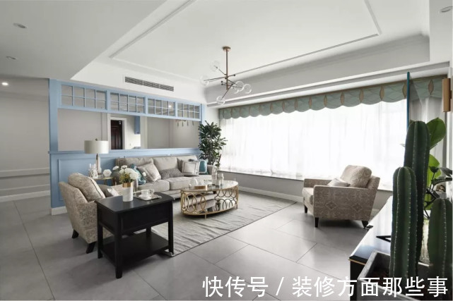 屏风|159平美式风四居室,沙发墙的居然是灰蓝色木质屏风