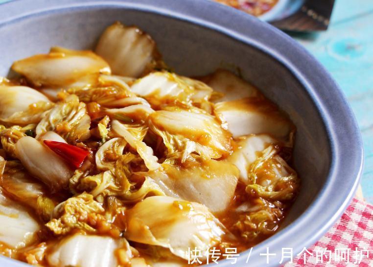 做醋溜白菜有讲究,记住醋溜汁的做法,脆爽味道香,比肉都下饭