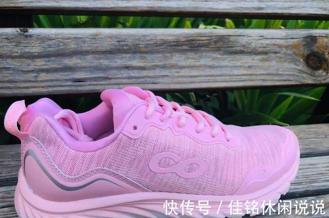 咕咚10k悦弹跑鞋 咕咚10k悦弹跑鞋初跑者首选,跑起步来倍感轻松、愉悦!