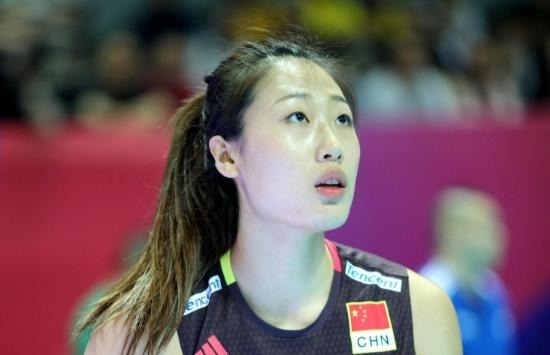 副攻|女排當中邊緣球員的競爭，或許會有其他方面的介入，來保利益平衡