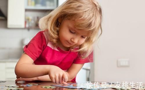 睡眠|宝宝进入睡眠倒退期,夜里经常醒来,先了解其中的原因