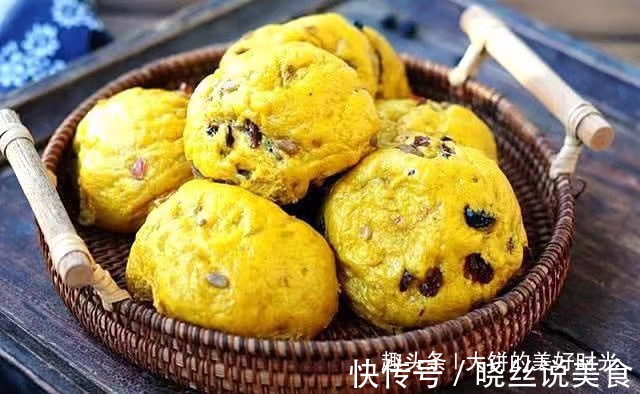 一块南瓜,教你做孩子爱吃的粗粮馒头,松软香甜,包子店也买不到