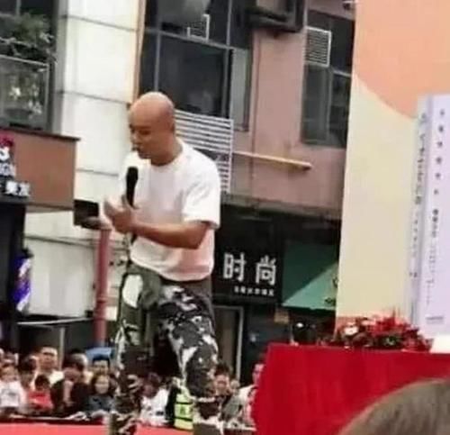 鲁豫|从“金牌导师”到“过街老鼠”,乐嘉是怎么把一手好牌打烂的