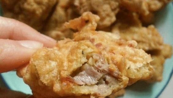 炸酥肉时，牢记放“3样料”，少一样都不正宗，分享正确做法