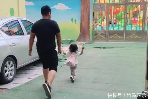 幼儿园|奶爸“颤抖式”送娃上学,网友:娃好可爱,好想抱走她爸爸