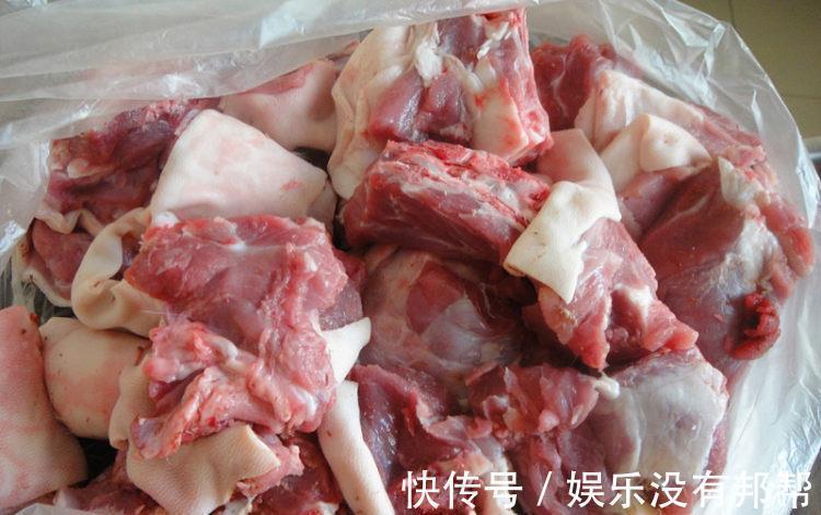洗猪肉万万不可用清水,越洗越脏,学会这1招,脏东西自动跑光光