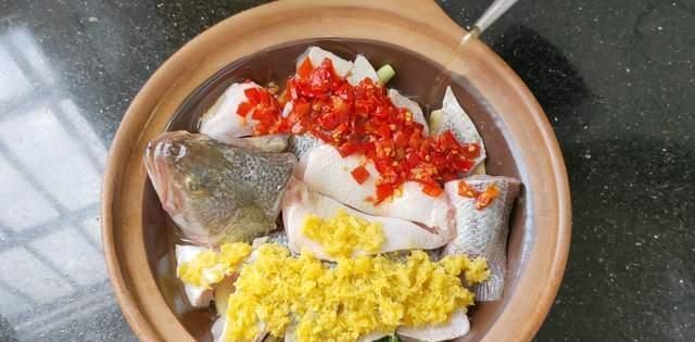 待客|广东人焗鱼真有一套,一锅做2味,7分钟出锅,漂亮好吃待客倍有面