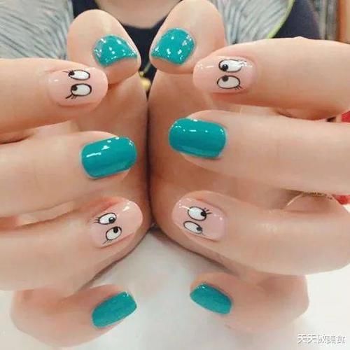 通勤裸色系美甲来了,上手超温柔的,一秒变甜心女孩!