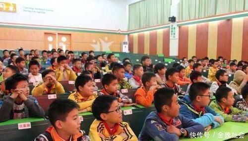 自恋|儿子有这“3个缺点”，家长先别着急管，长大后孩子更有出息