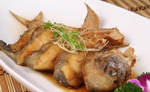 鲳鱼怎么做好吃些?