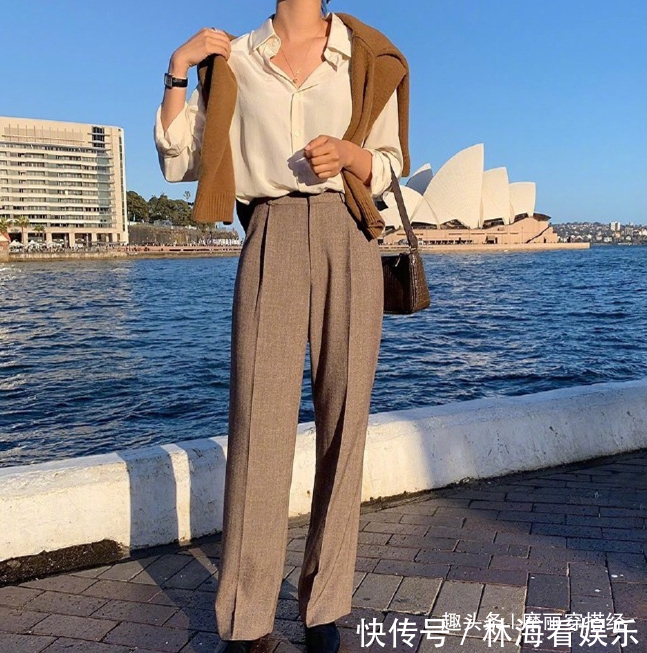 小西装|8套纯色系气质通勤穿搭,让你在职场上“耀武扬威”
