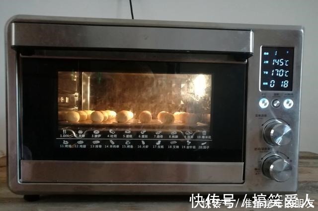 椰蓉|孩子隔三差五就馋这点心,咬一口满嘴香,一次做30个不够吃