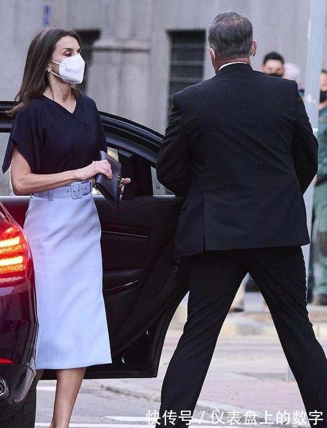 铅笔裙 西班牙王后、瑞典王妃和丹麦王妃看中同一条铅笔裙,搭配方式各异